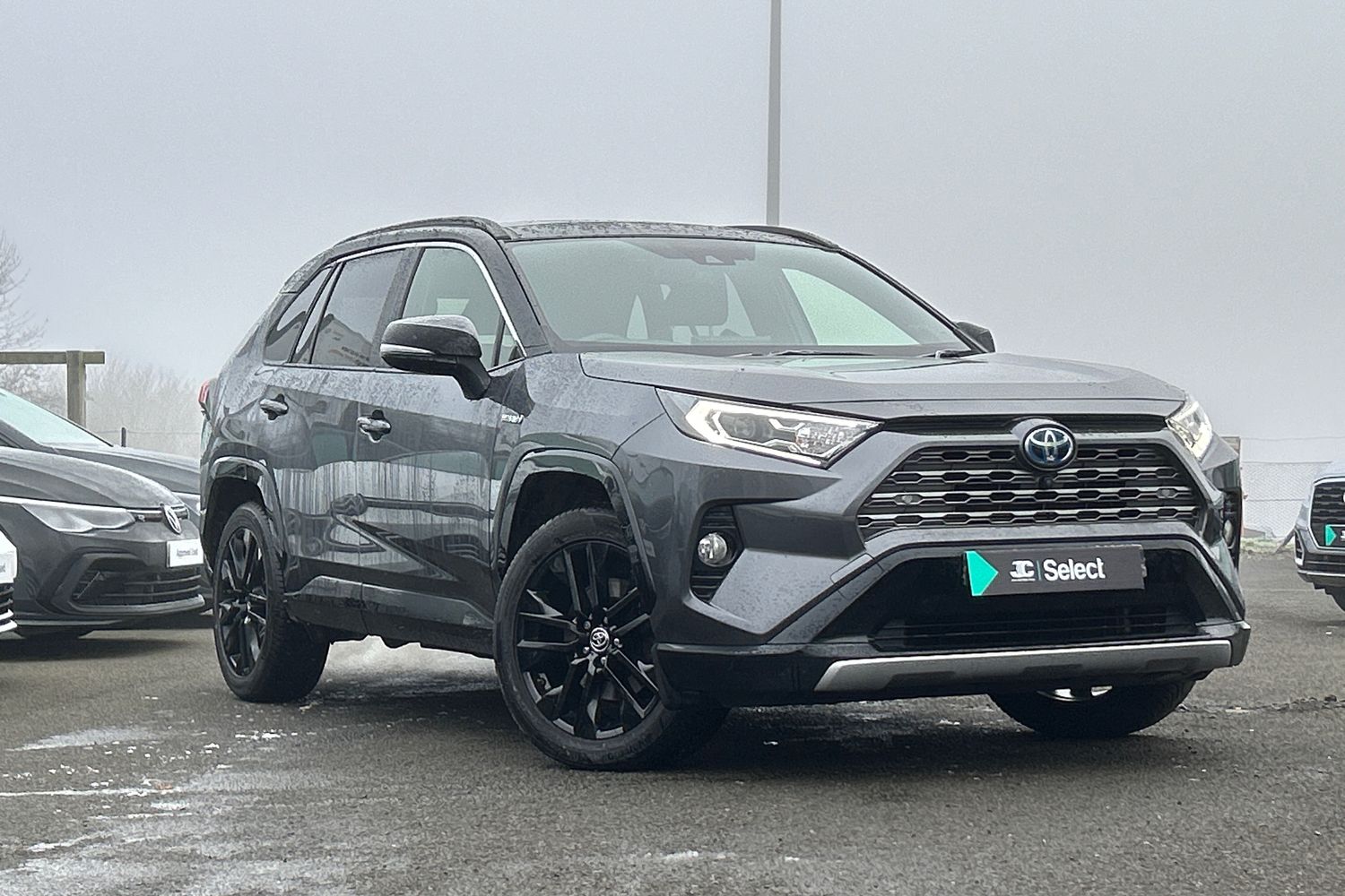 Main listing image - Toyota RAV4