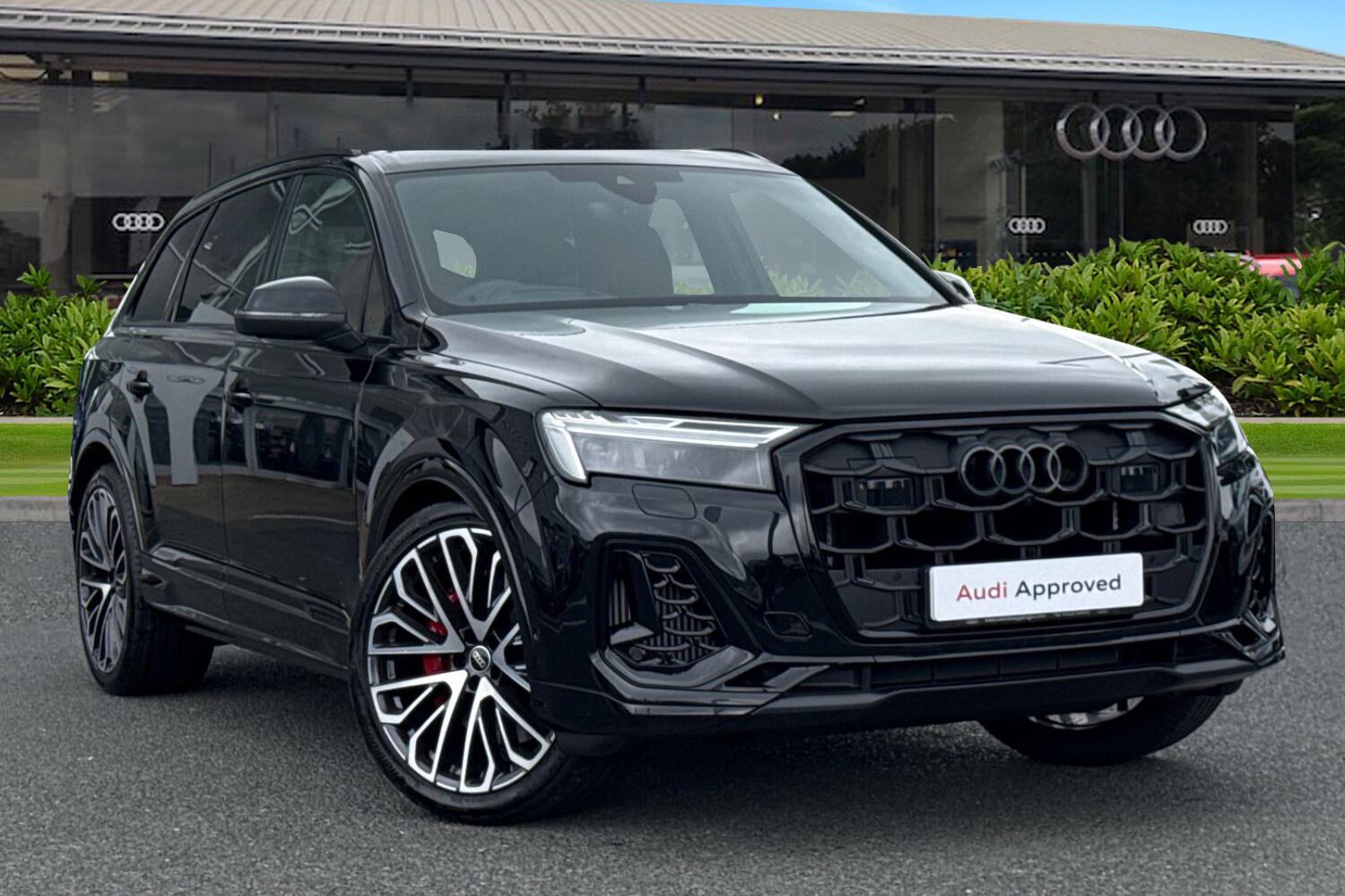 Main listing image - Audi Q7