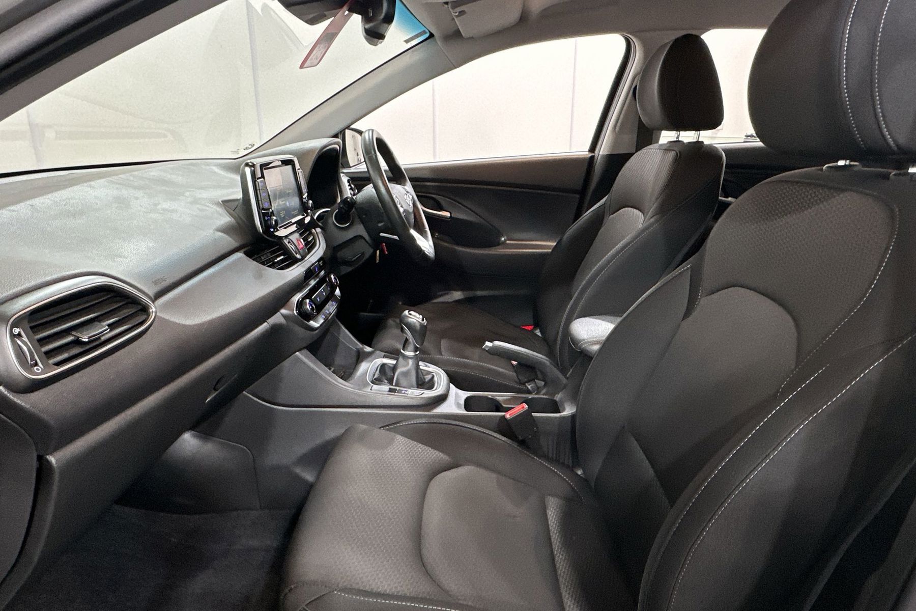Main listing image - Hyundai i30