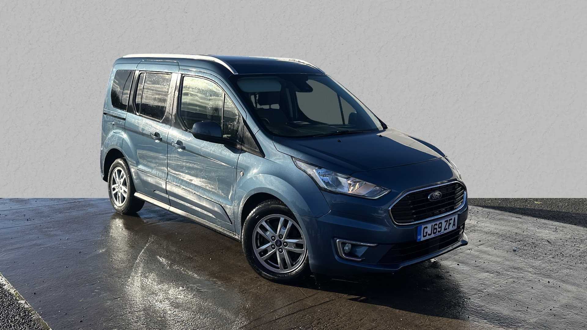 Main listing image - Ford Tourneo Connect