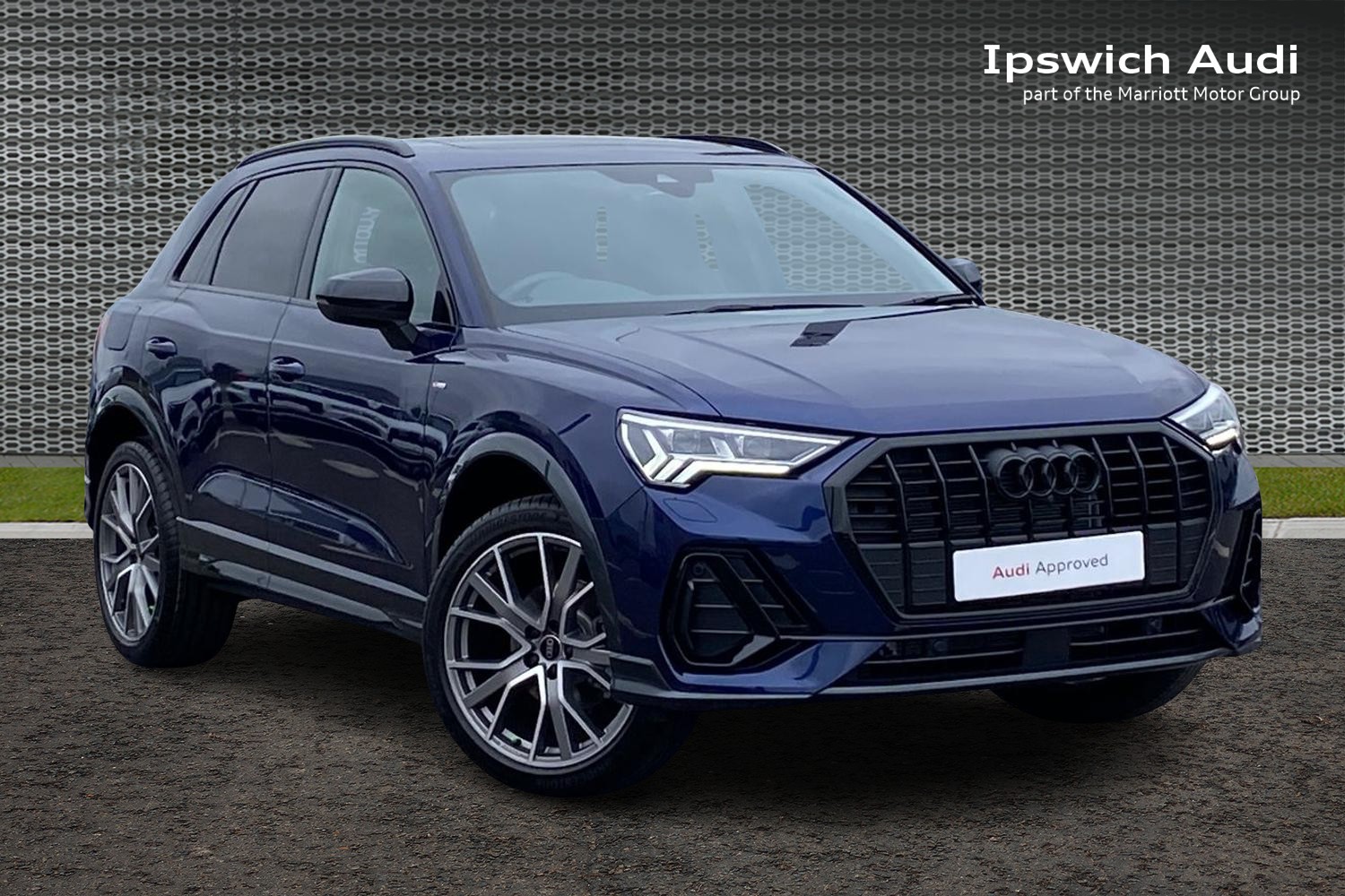Main listing image - Audi Q3