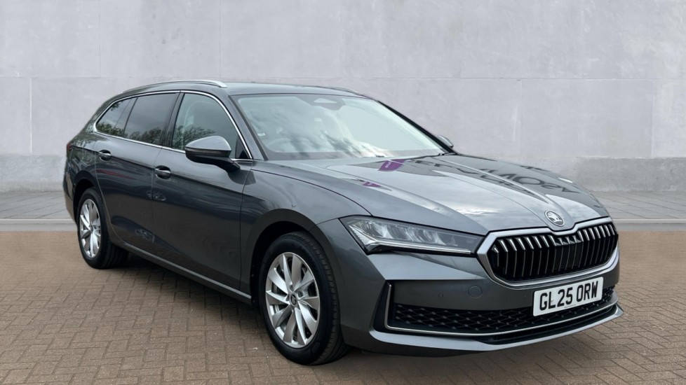Main listing image - Skoda Superb Estate