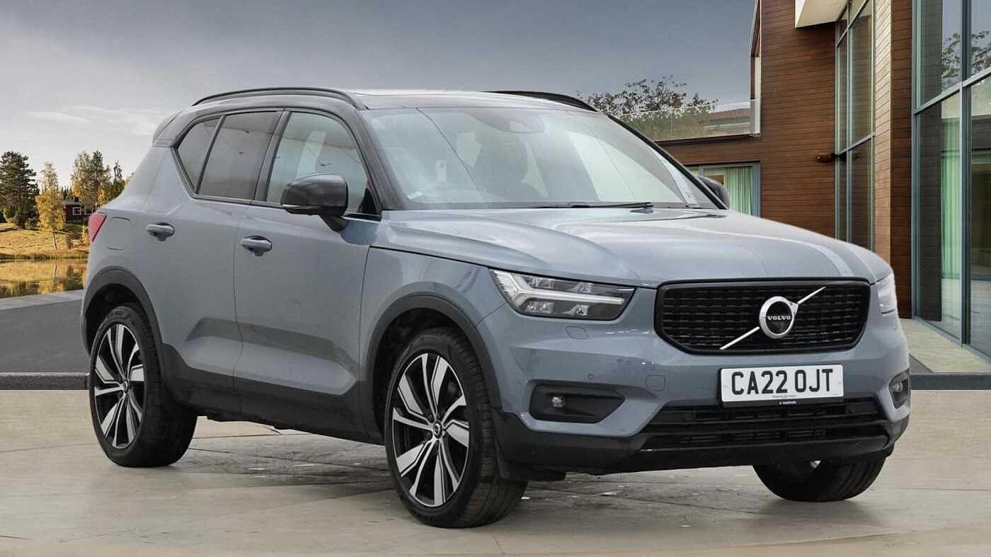 Main listing image - Volvo XC40 Recharge