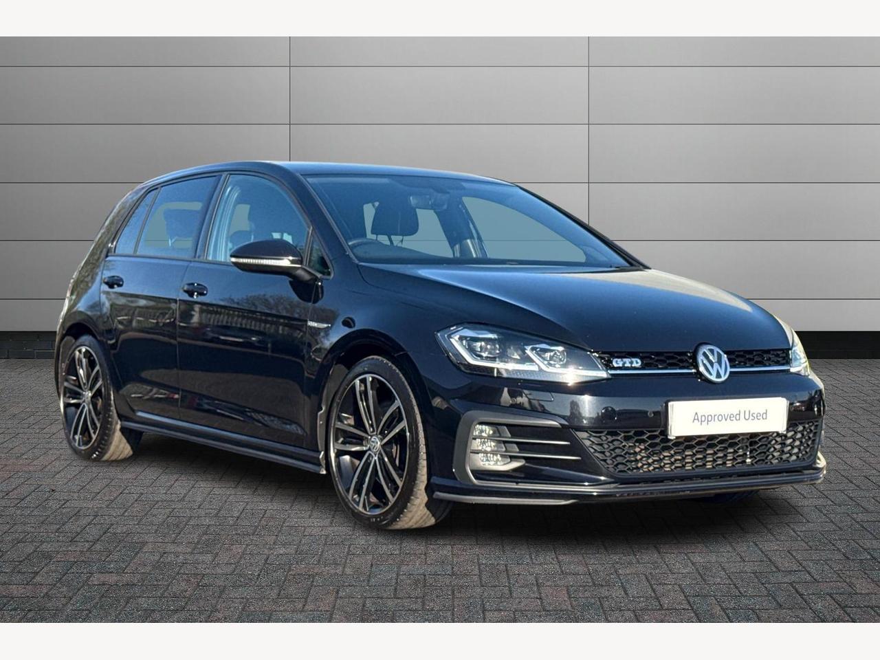 Main listing image - Volkswagen Golf