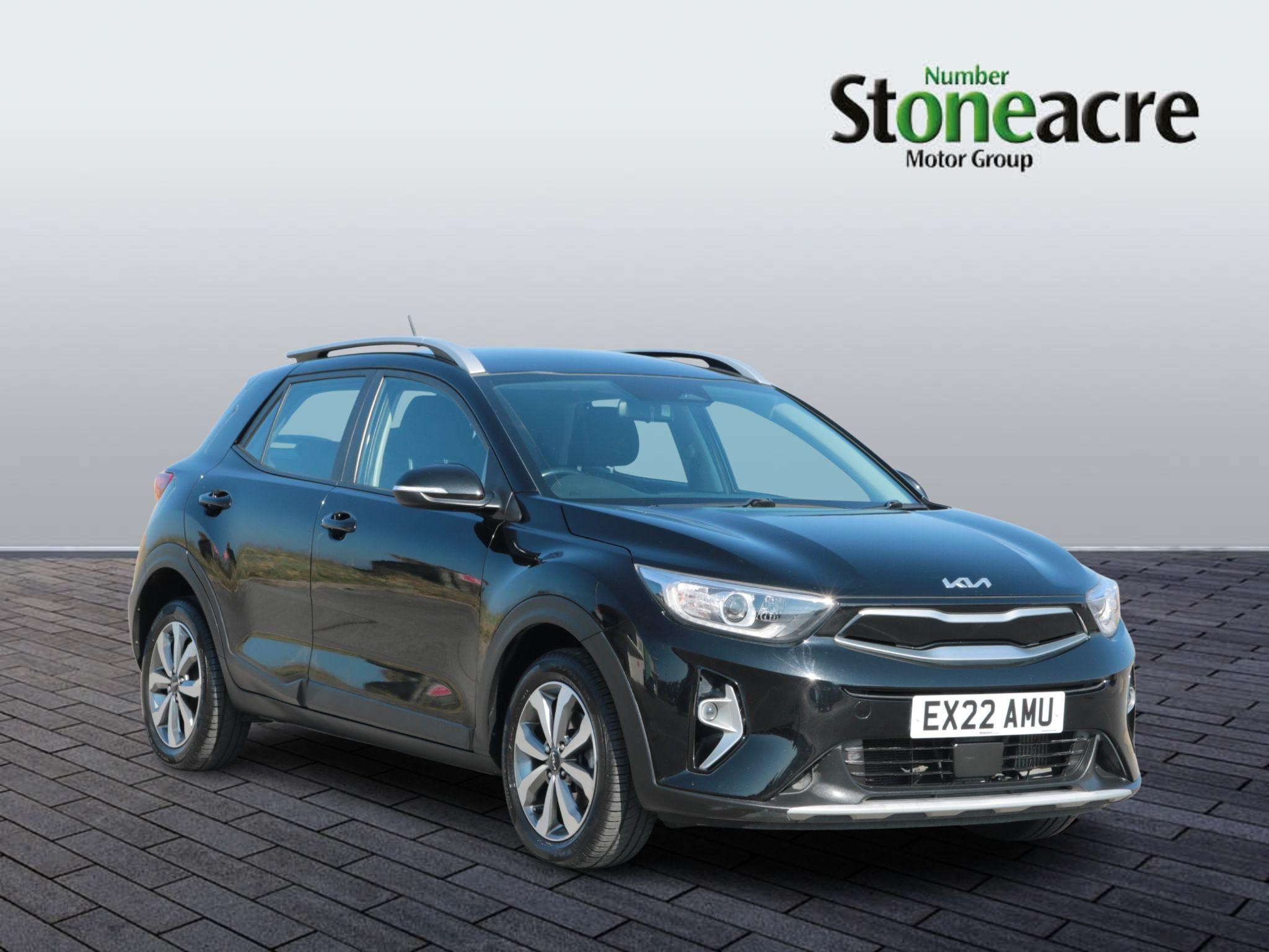 Main listing image - Kia Stonic
