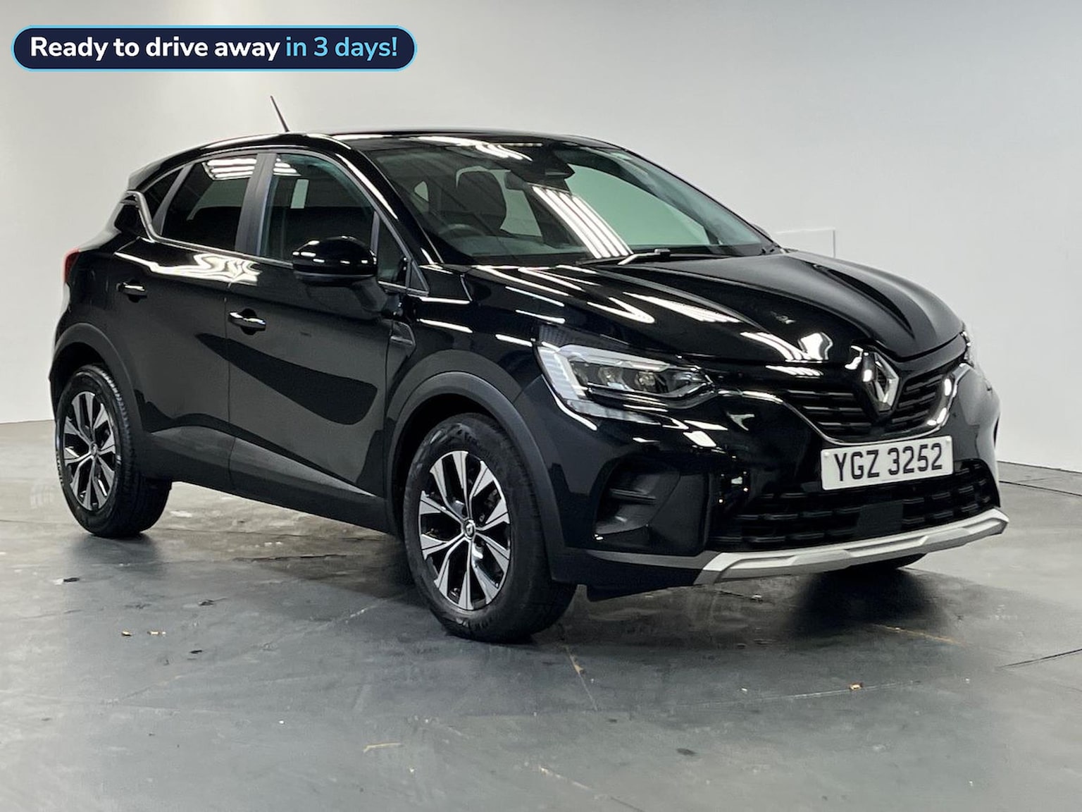 Main listing image - Renault Captur