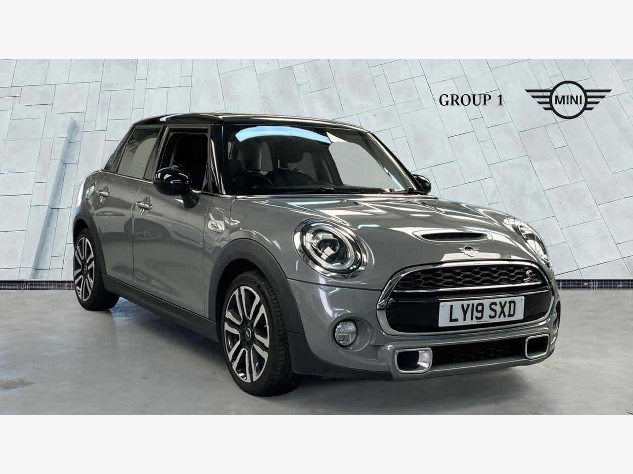 Main listing image - MINI Hatchback 5dr