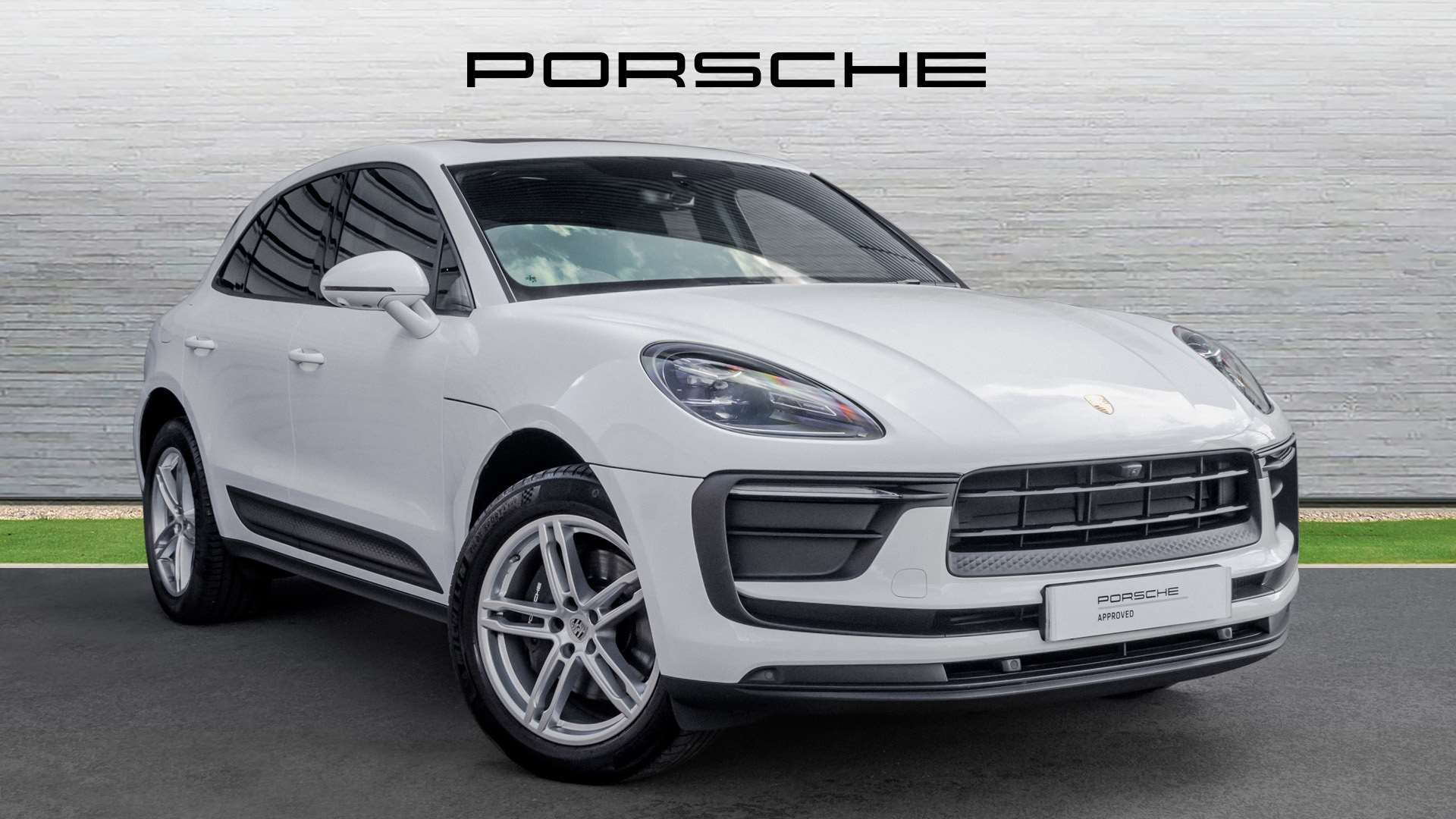 Main listing image - Porsche Macan