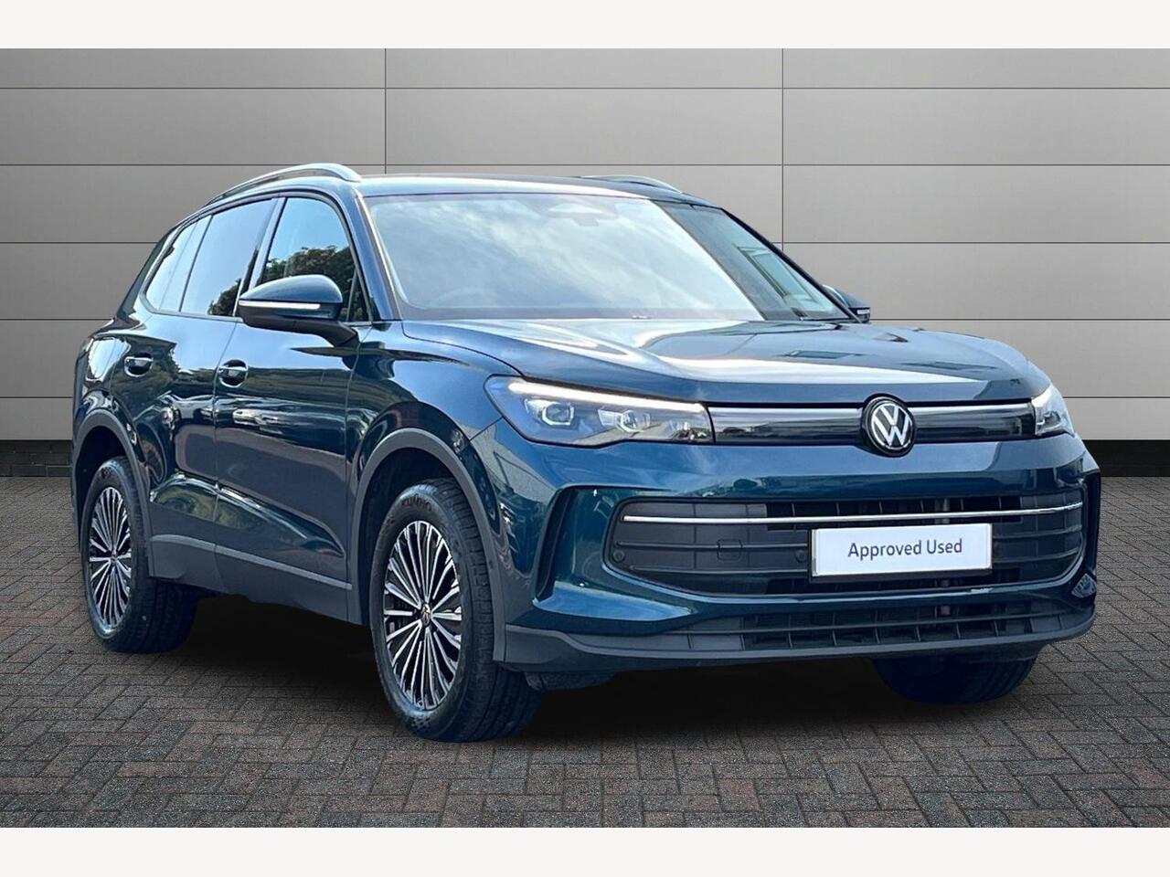 Main listing image - Volkswagen Tiguan