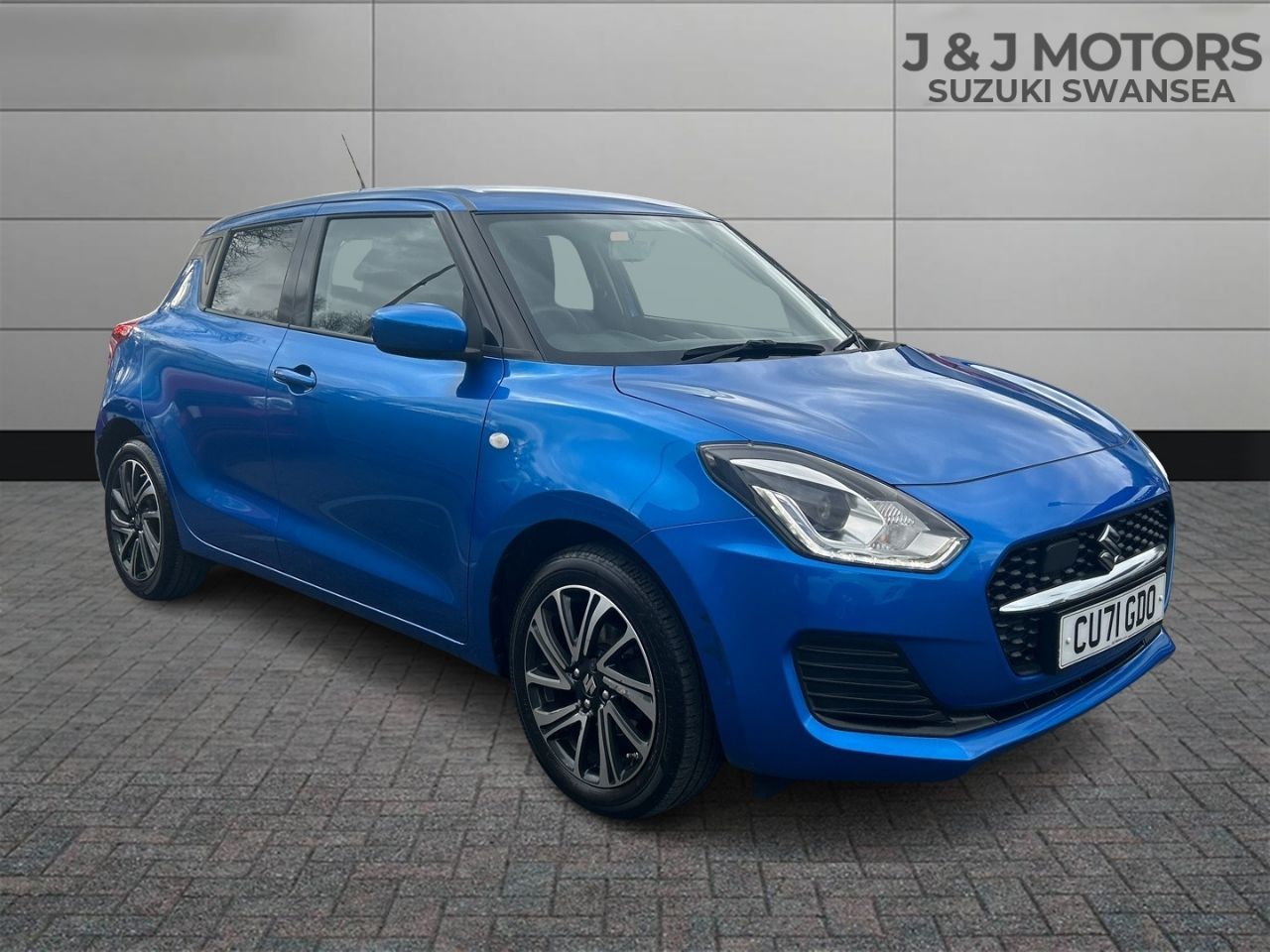 Main listing image - Suzuki Swift