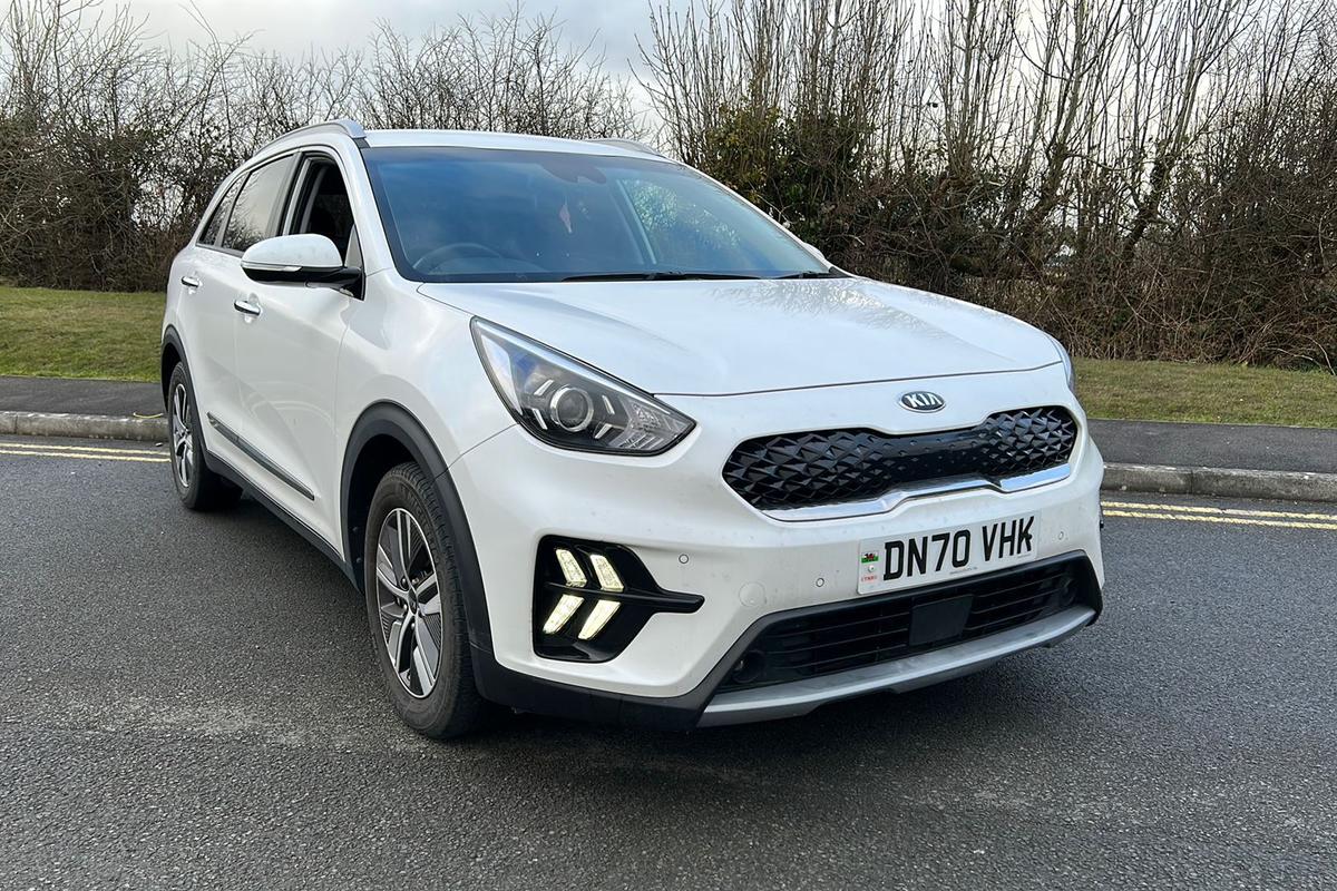 Main listing image - Kia Niro