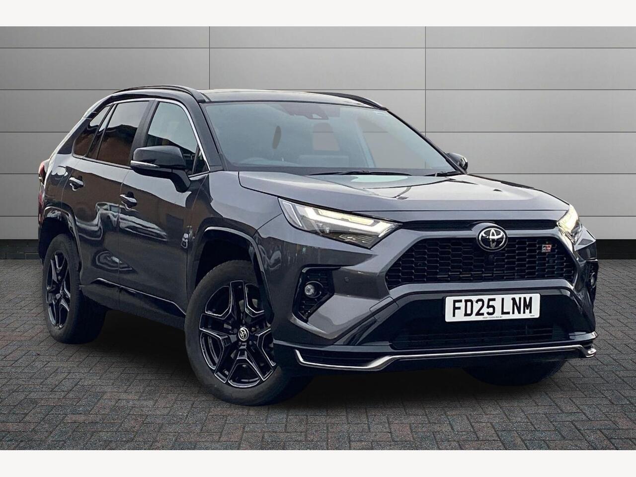 Main listing image - Toyota RAV4