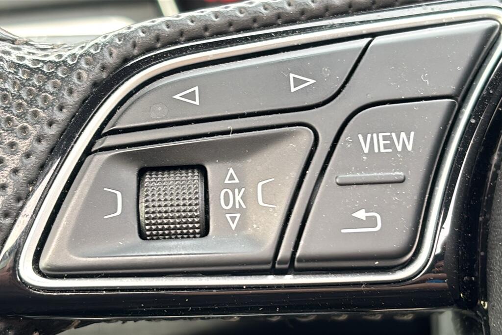 Main listing image - Audi A5