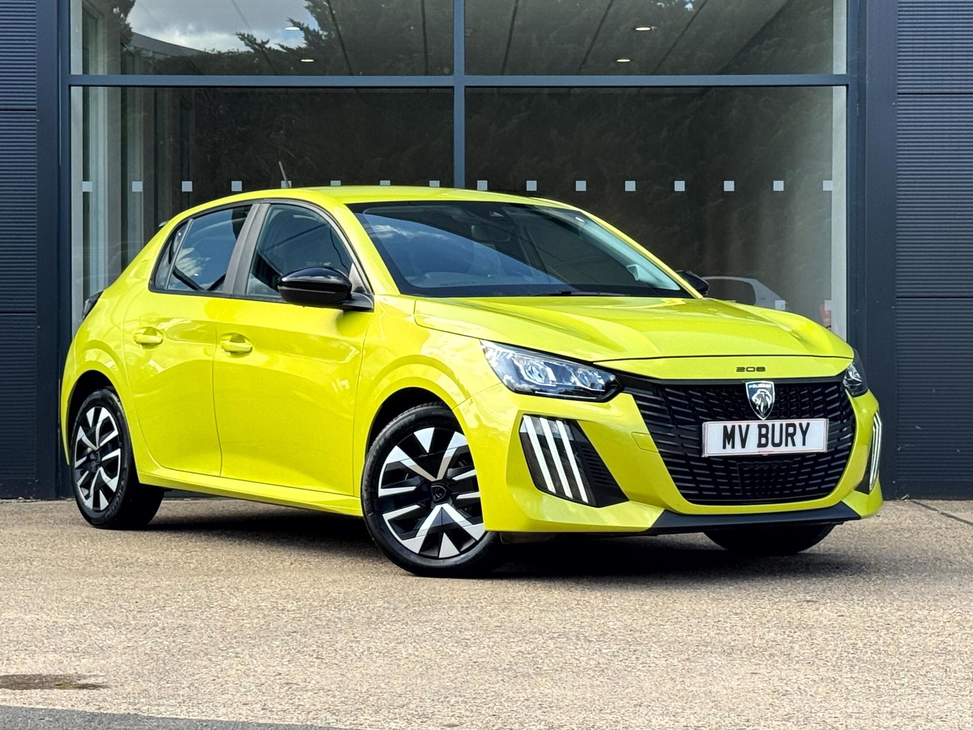 Main listing image - Peugeot 208