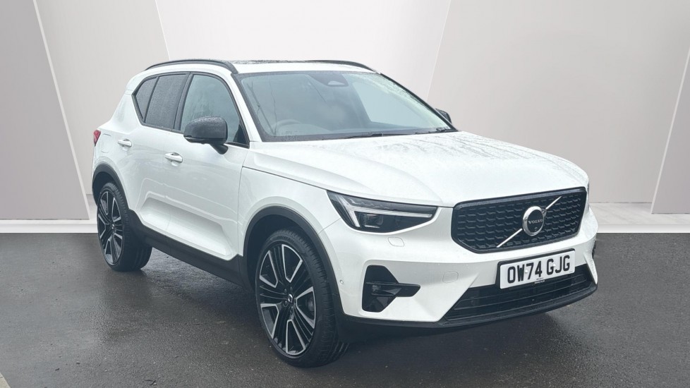 Main listing image - Volvo XC40
