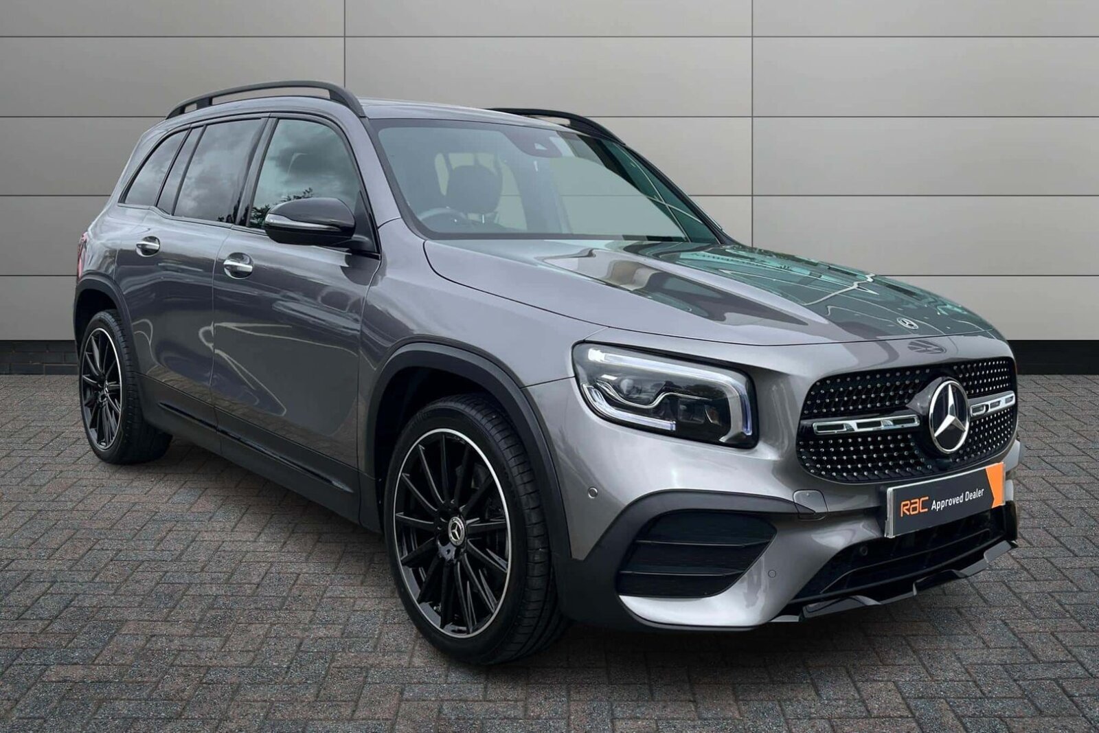 Main listing image - Mercedes-Benz GLB