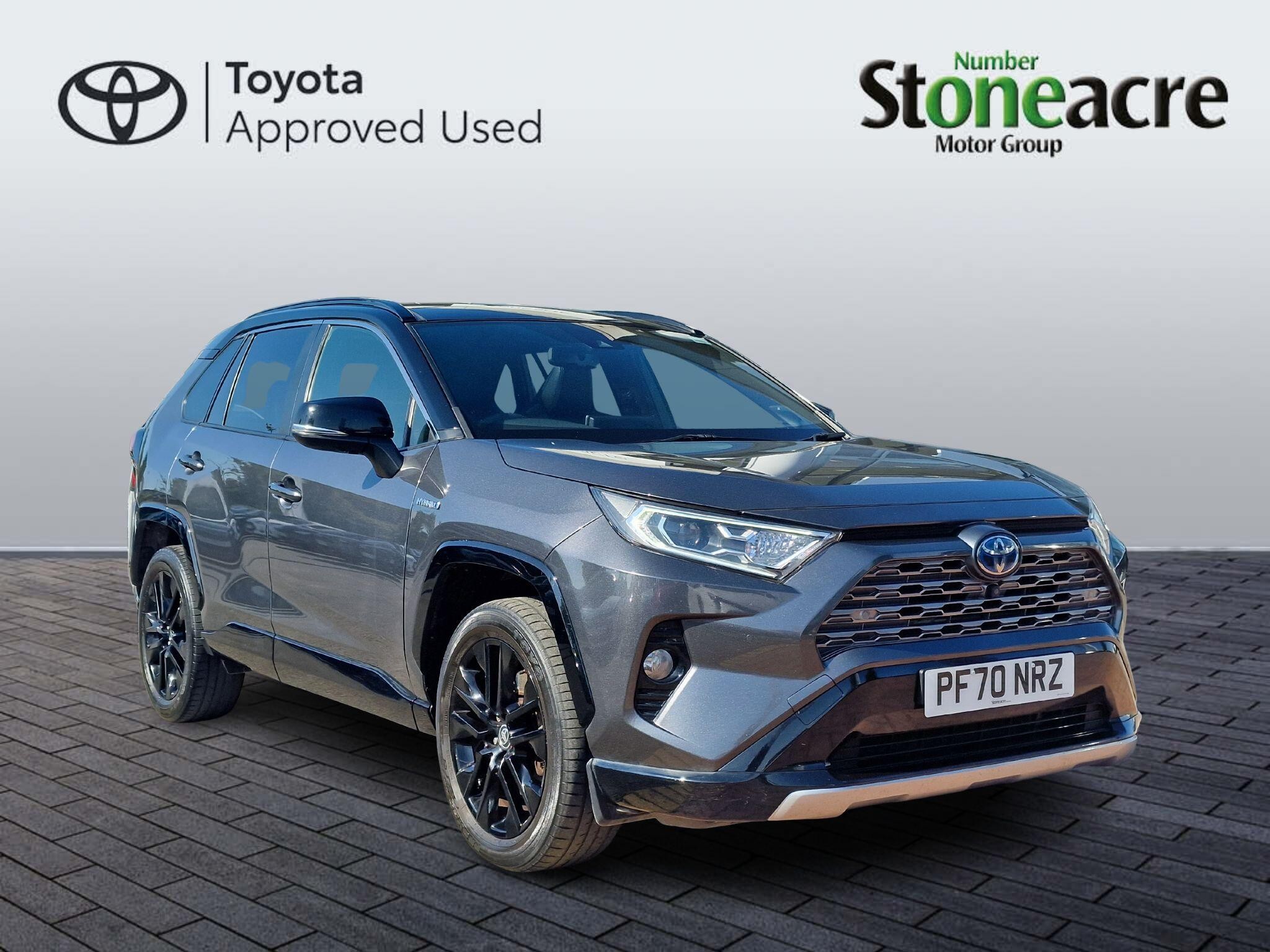 Main listing image - Toyota RAV4
