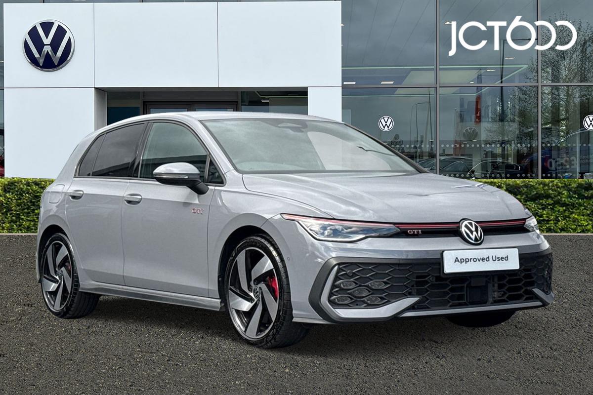 Main listing image - Volkswagen Golf