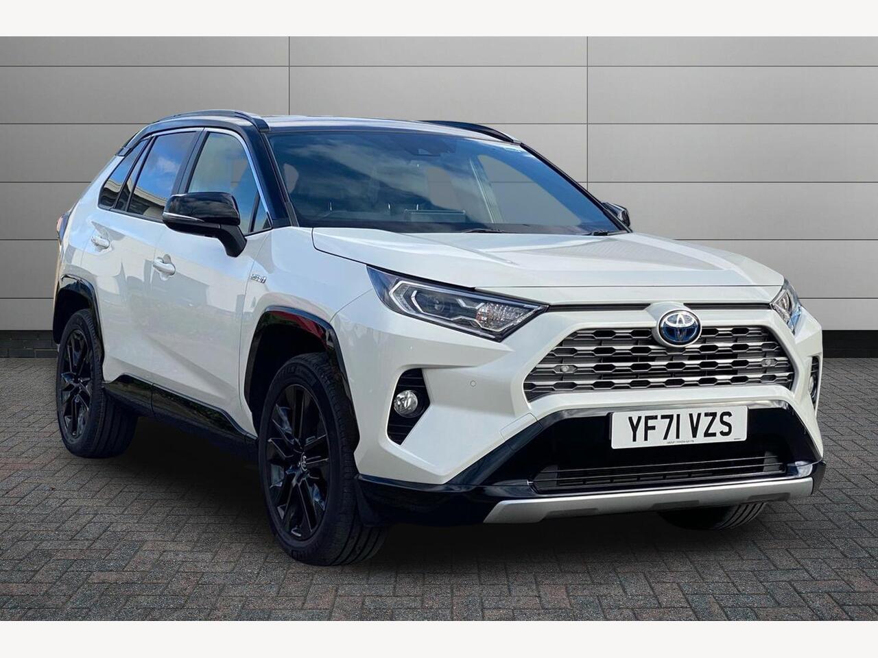 Main listing image - Toyota RAV4