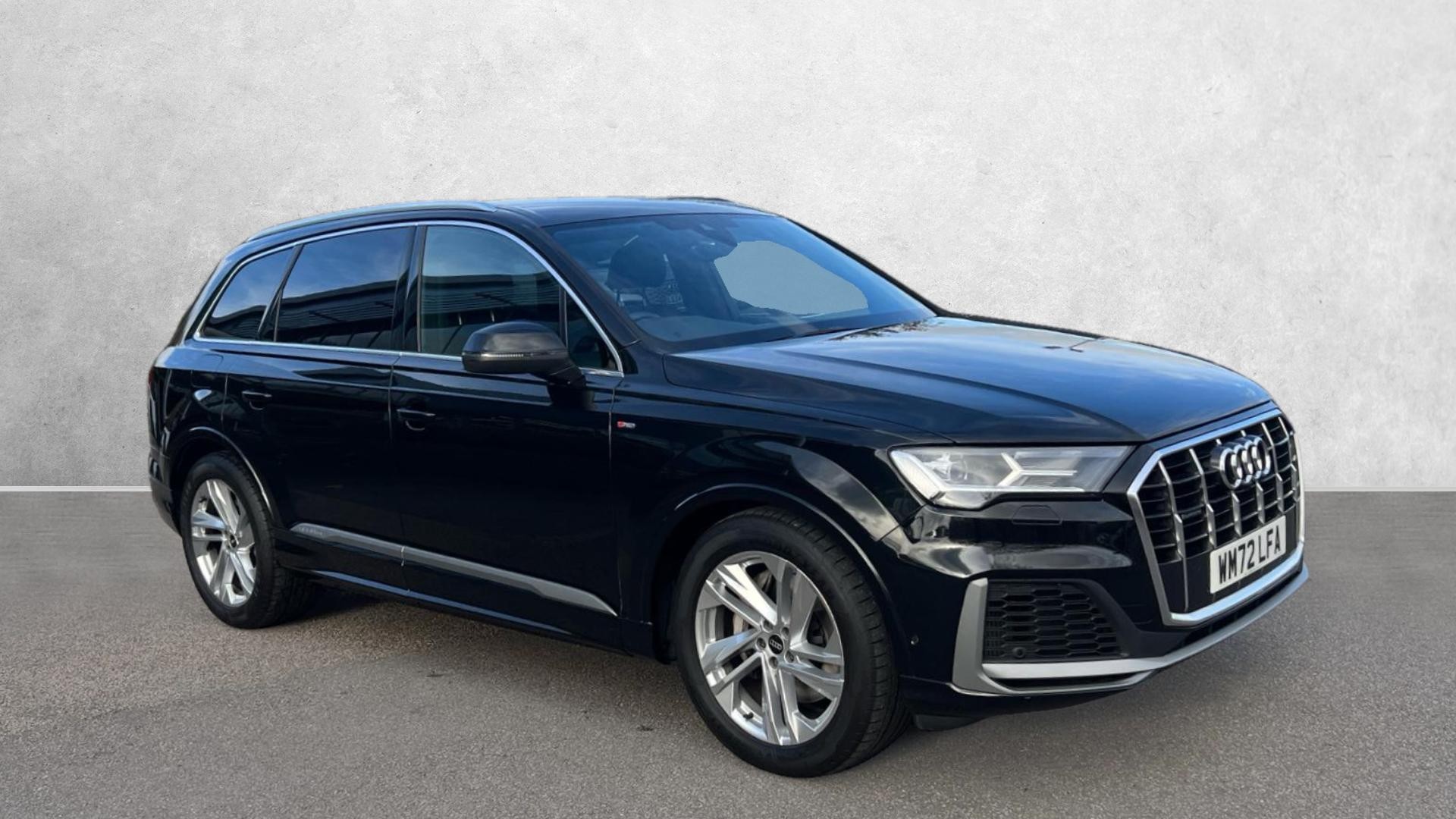 Main listing image - Audi Q7