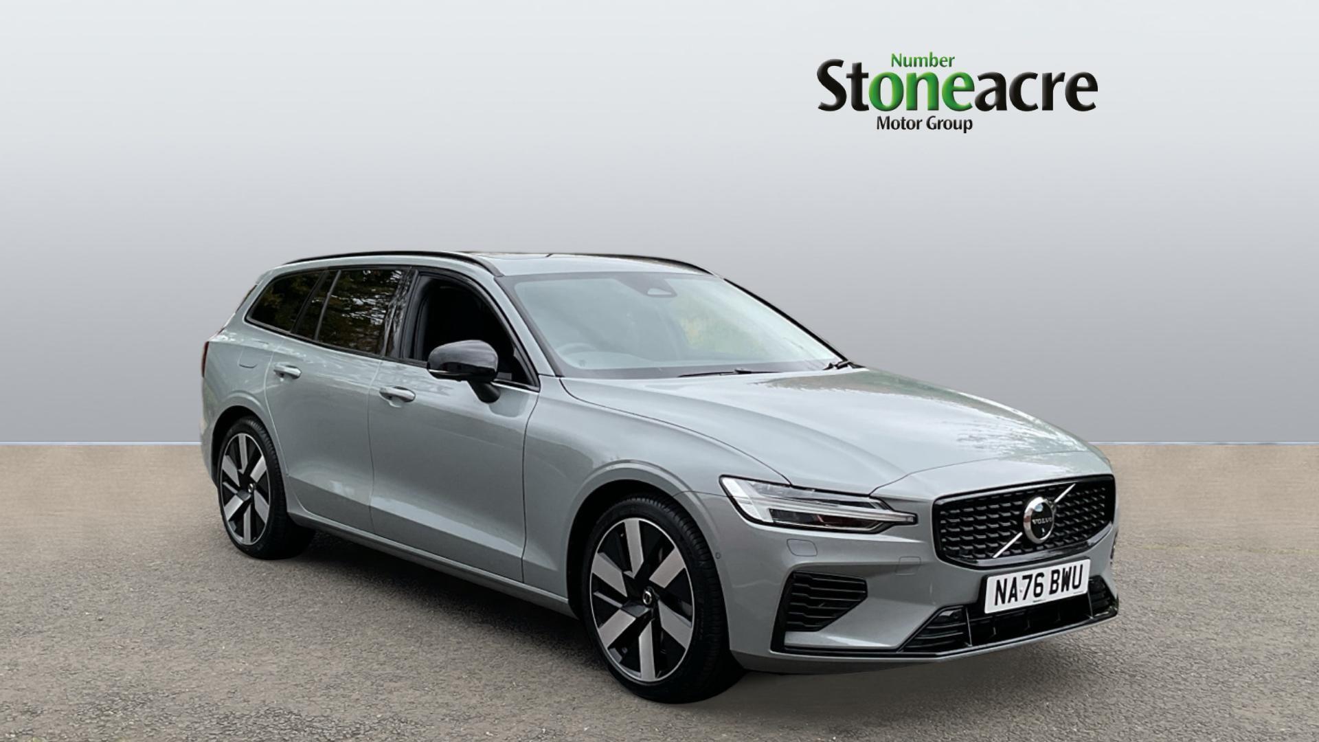 Main listing image - Volvo V60
