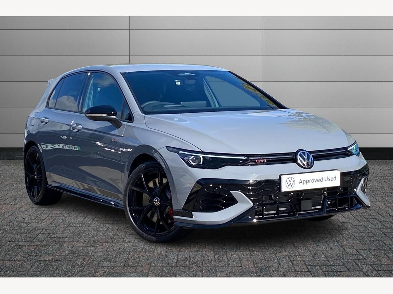 Main listing image - Volkswagen Golf