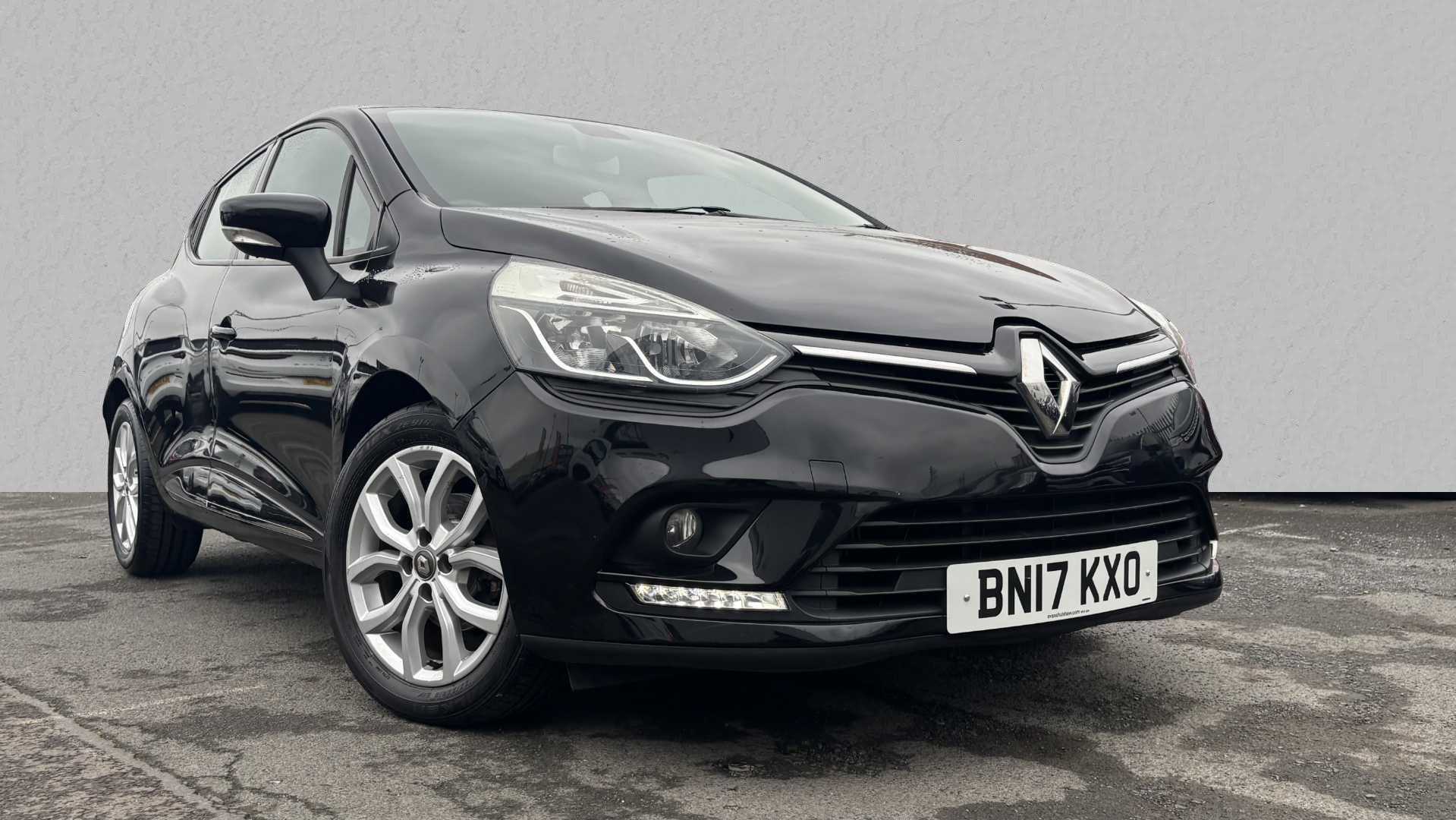 Main listing image - Renault Clio