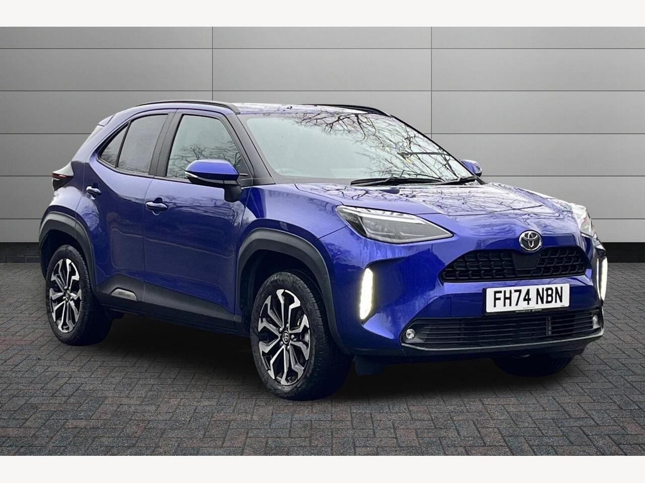 Main listing image - Toyota Yaris Cross