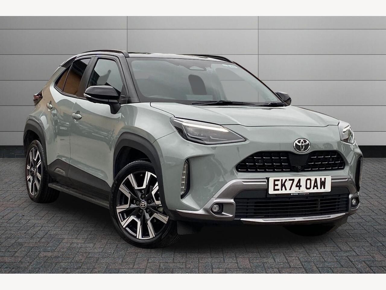 Main listing image - Toyota Yaris Cross