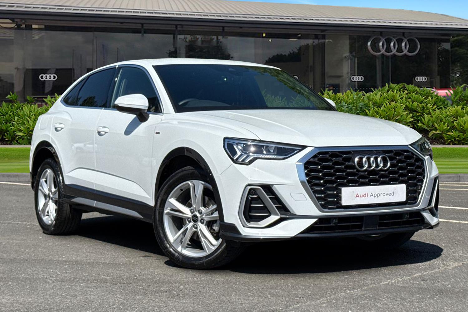 Main listing image - Audi Q3