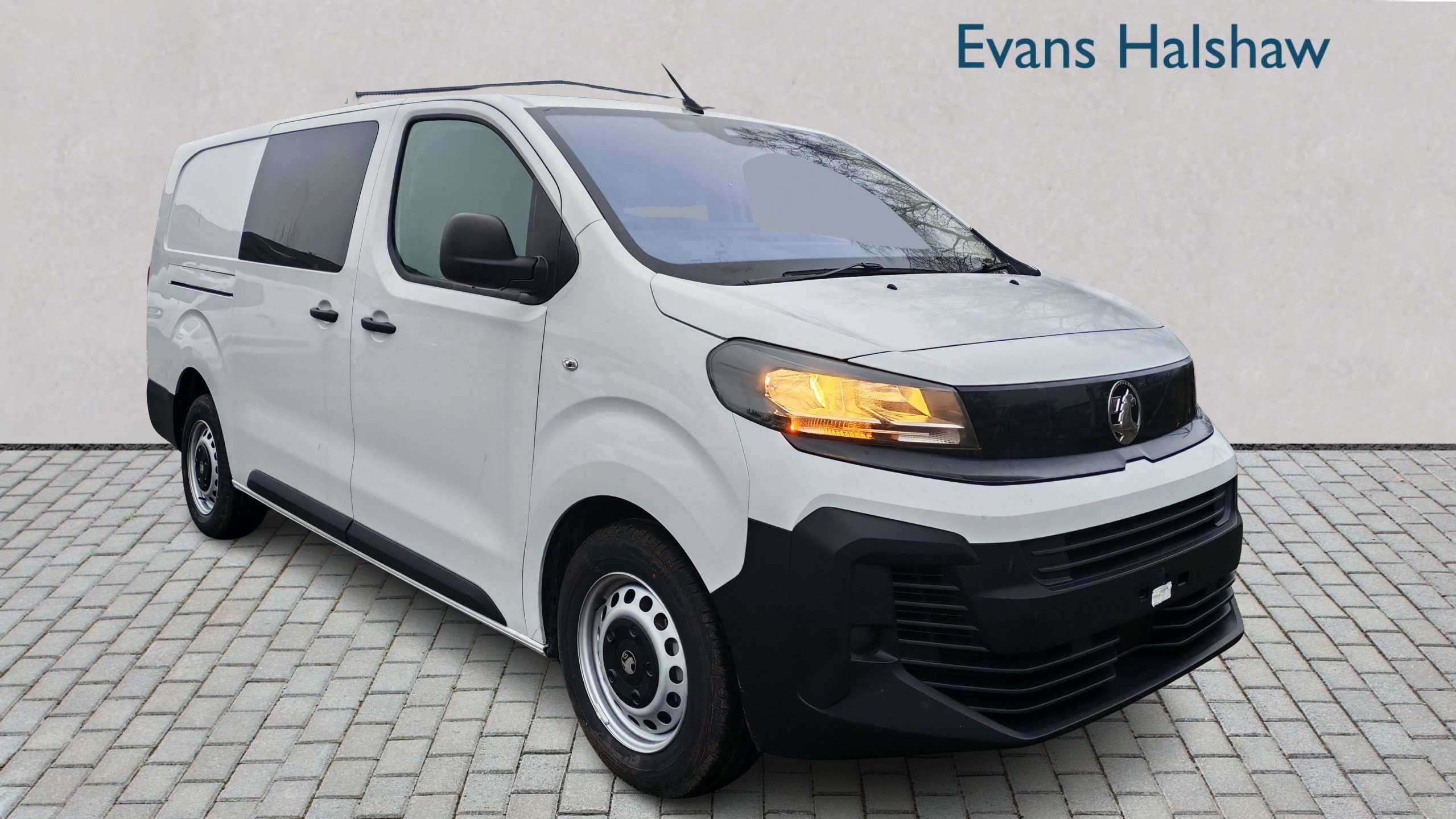 Main listing image - Vauxhall Vivaro