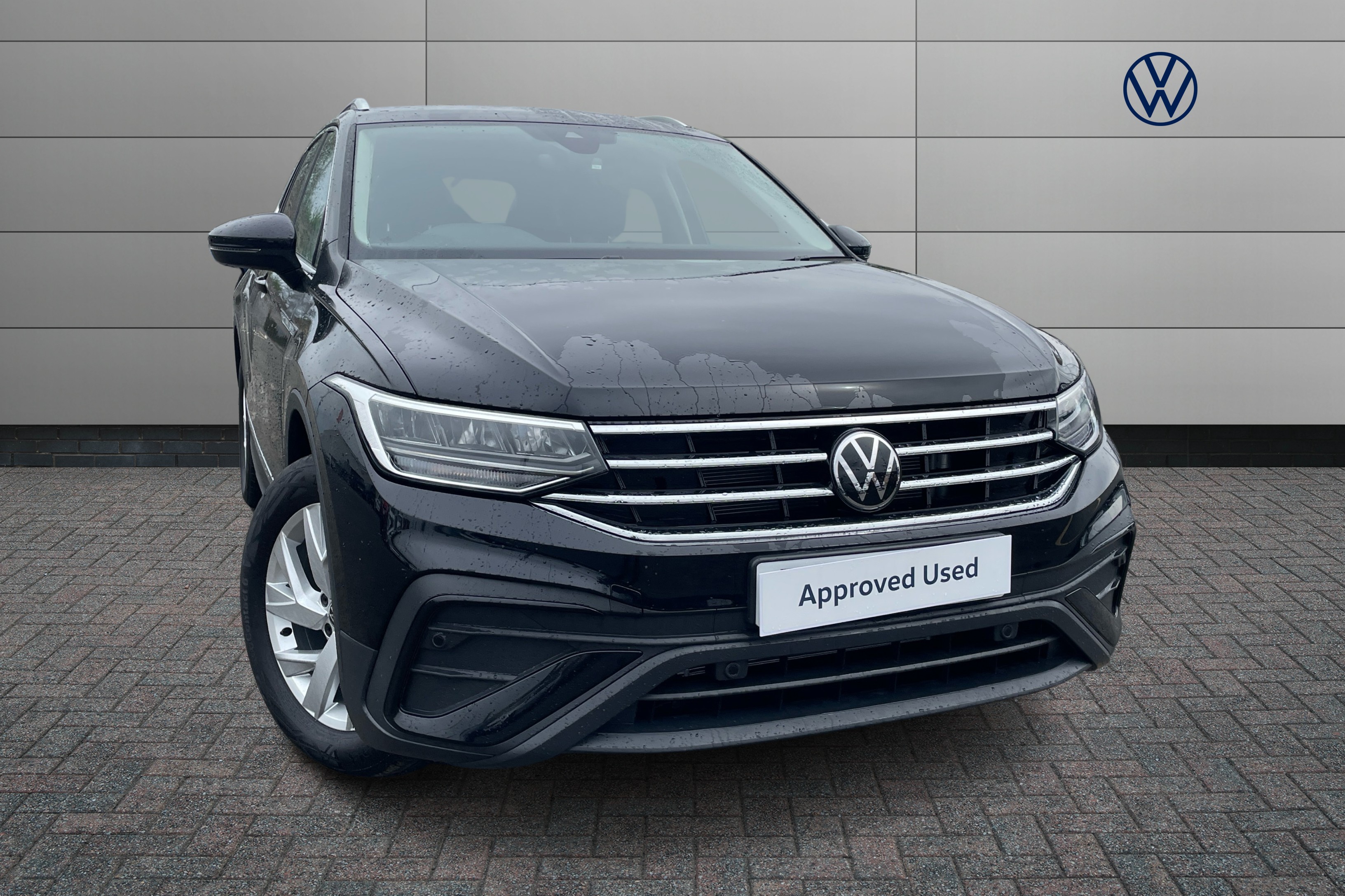 Main listing image - Volkswagen Tiguan Allspace