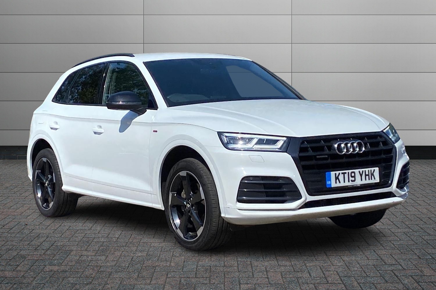 Main listing image - Audi Q5