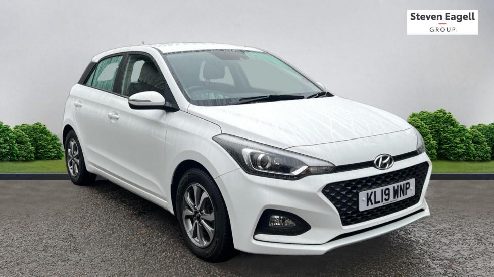 Main listing image - Hyundai i20