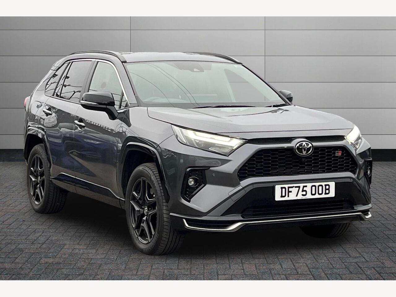 Main listing image - Toyota RAV4