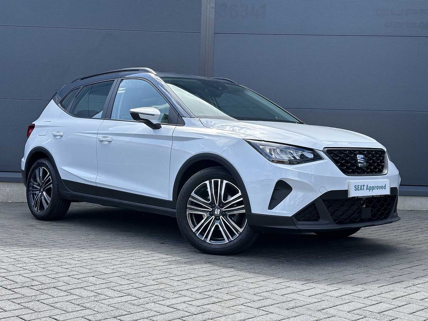 Main listing image - SEAT Arona