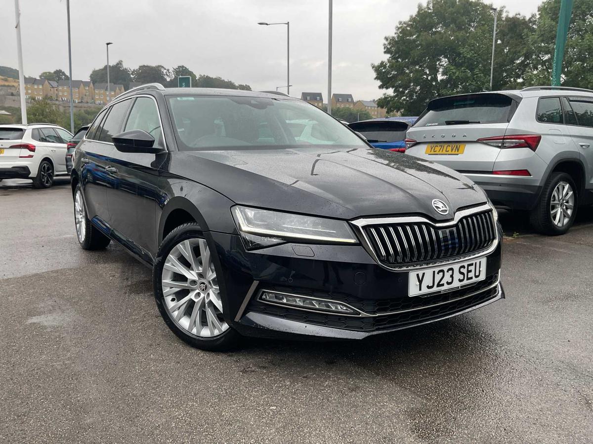 Main listing image - Skoda Superb