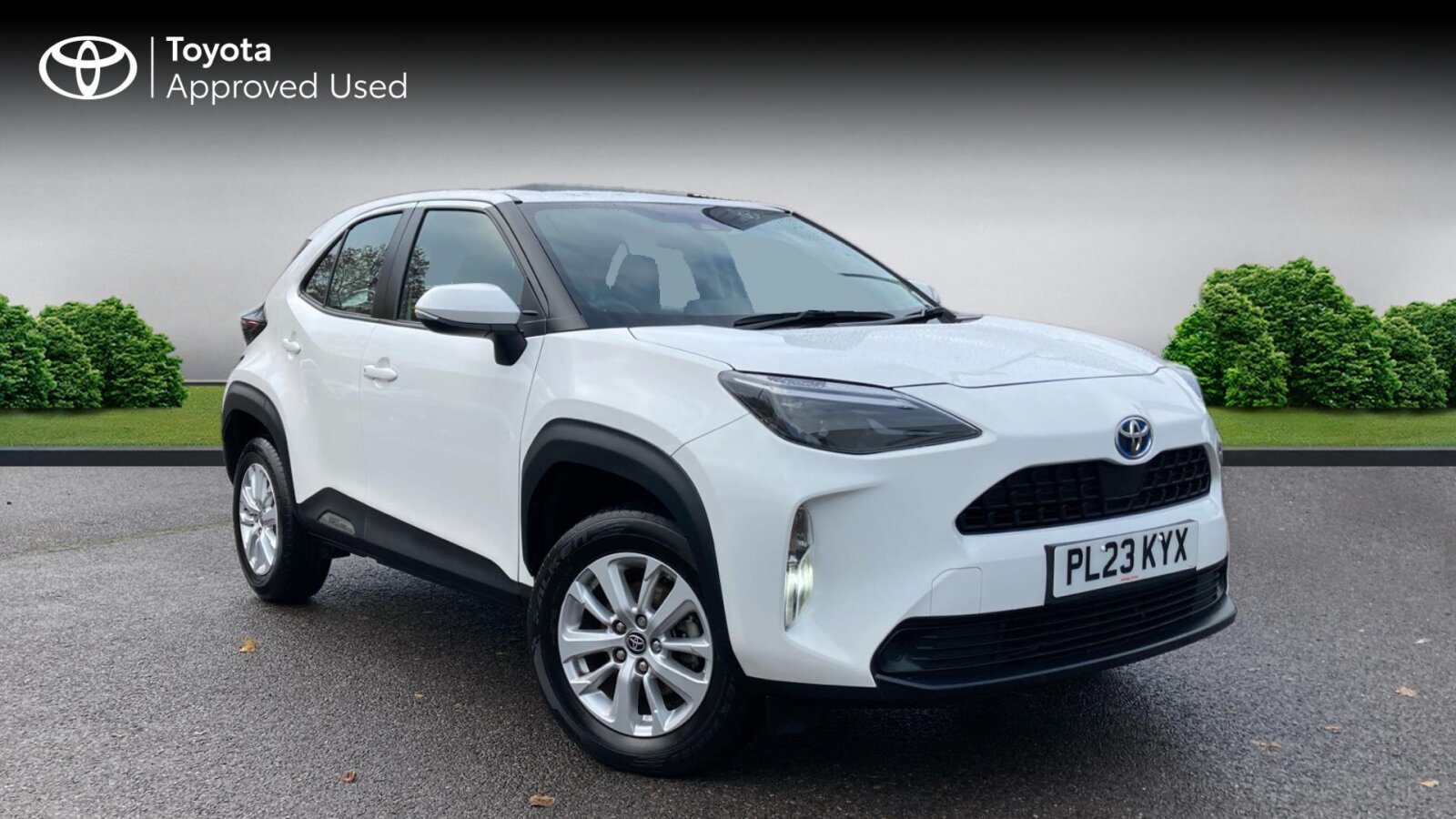 Main listing image - Toyota Yaris Cross