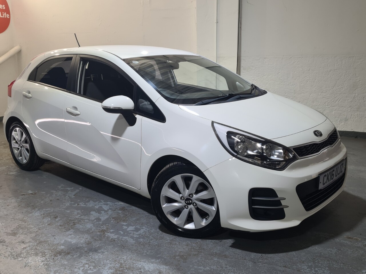 Main listing image - Kia Rio