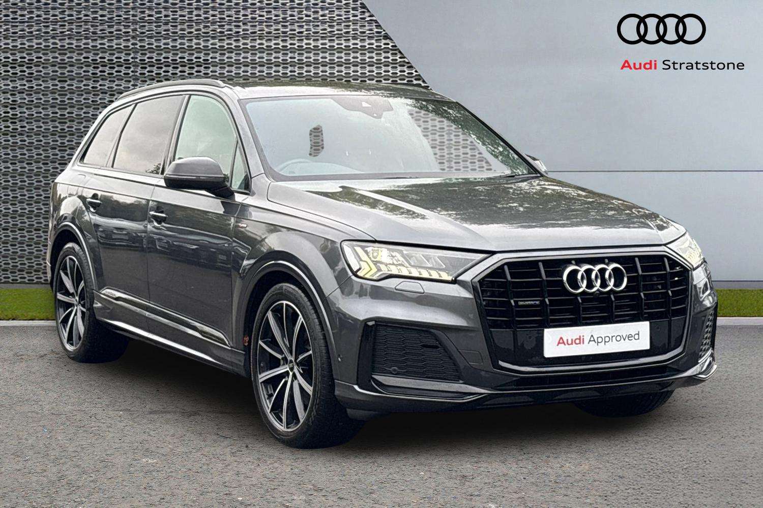 Main listing image - Audi Q7