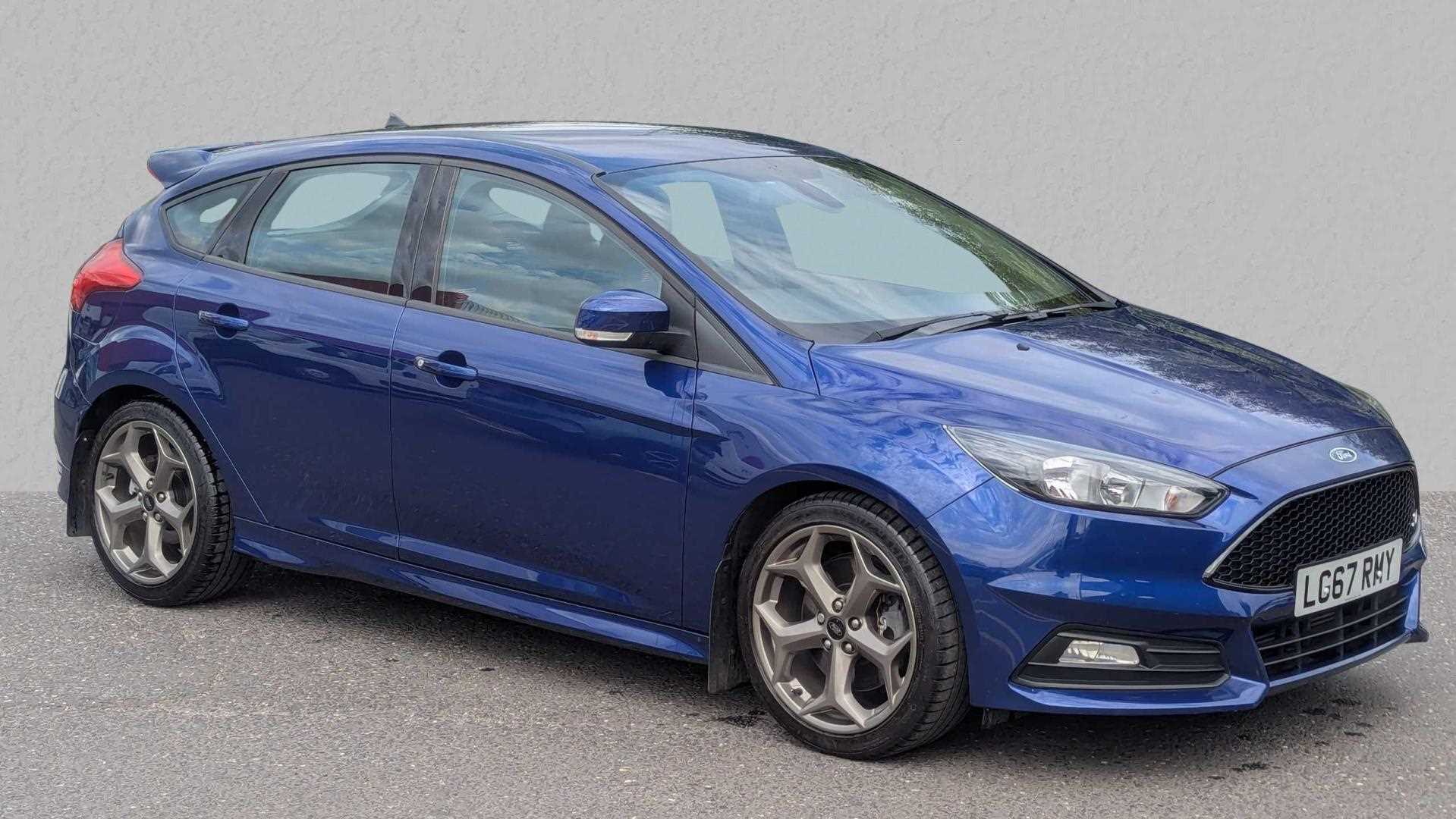 Main listing image - Ford Focus ST