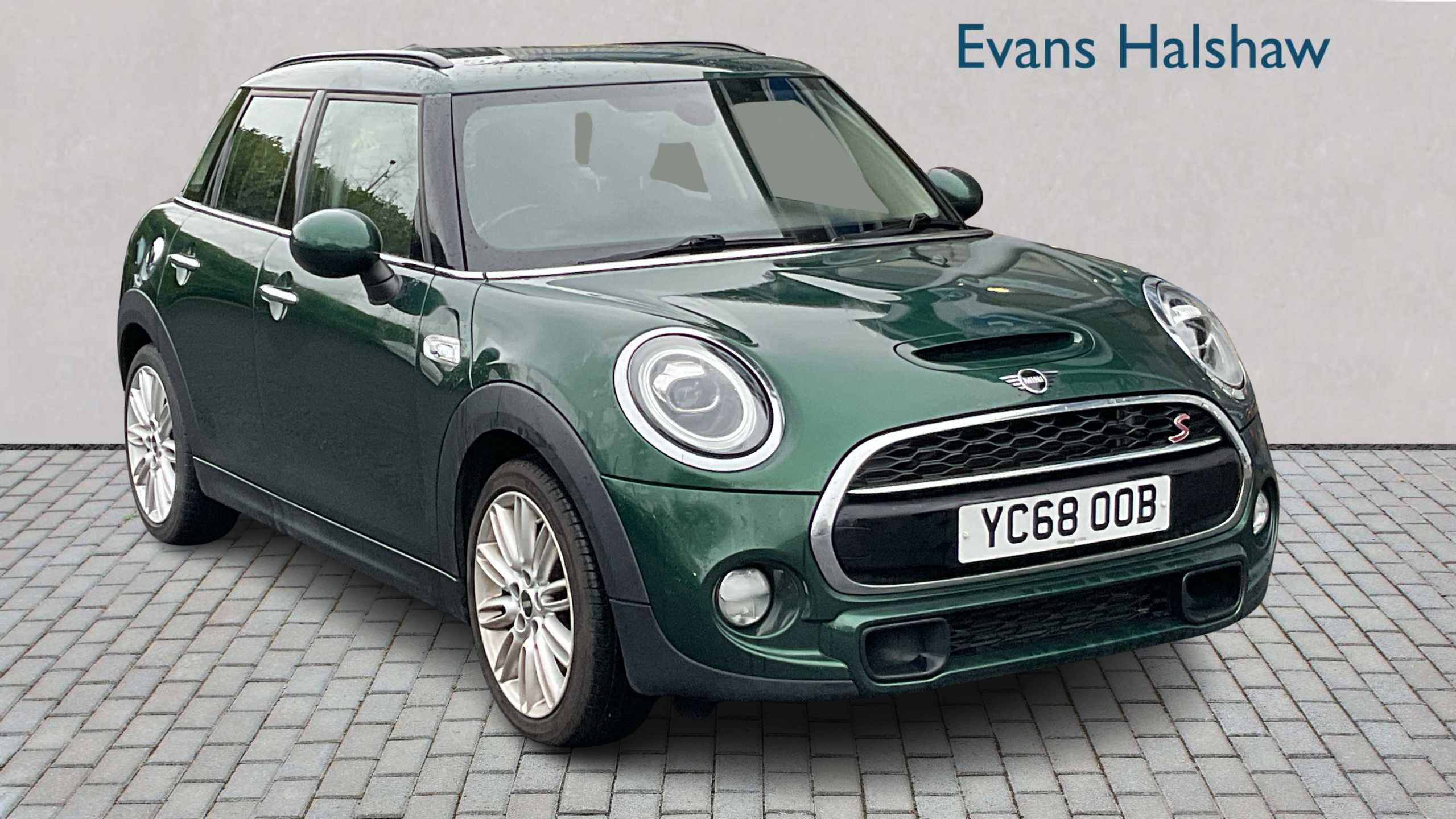 Main listing image - MINI Hatchback 5dr