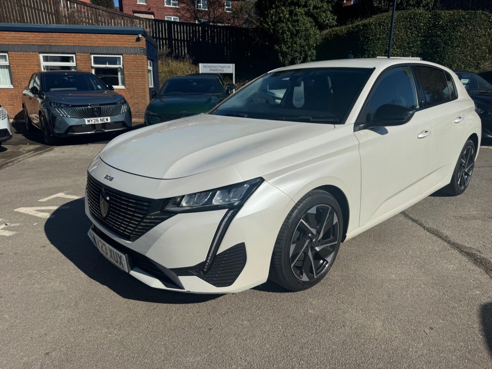 Main listing image - Peugeot 308