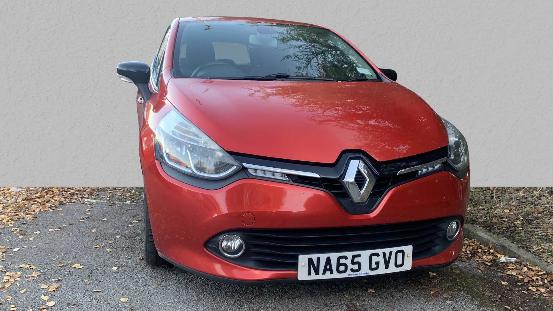 Main listing image - Renault Clio