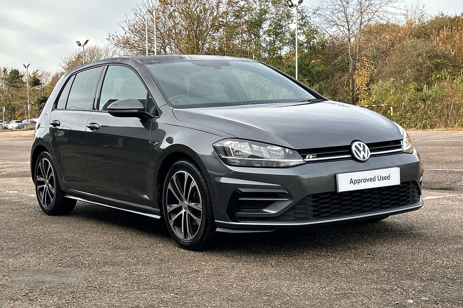 Main listing image - Volkswagen Golf