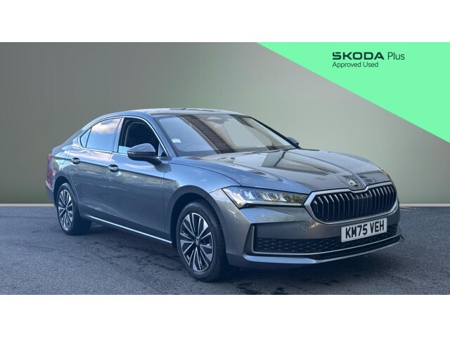 Main listing image - Skoda Superb
