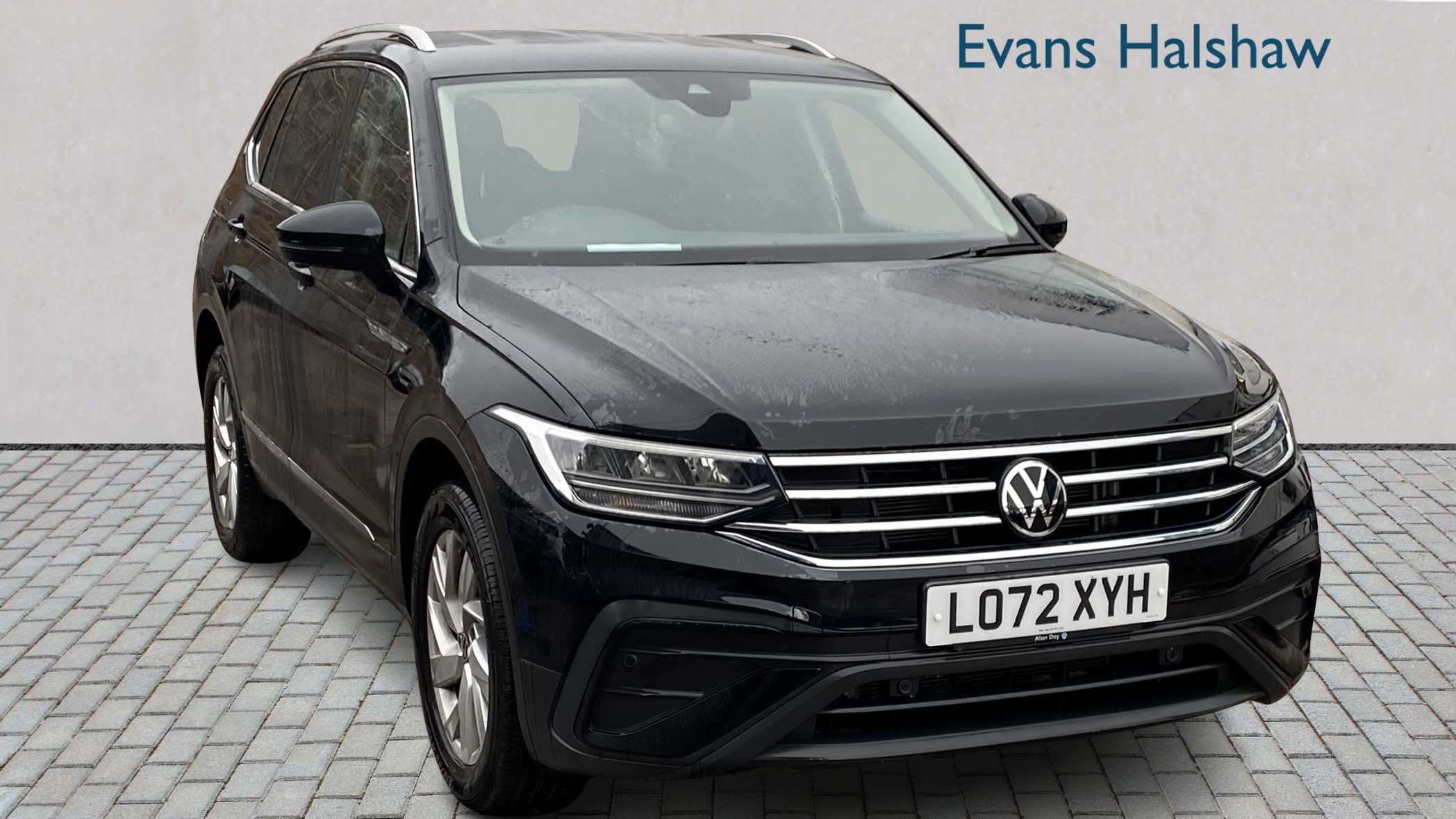 Main listing image - Volkswagen Tiguan Allspace