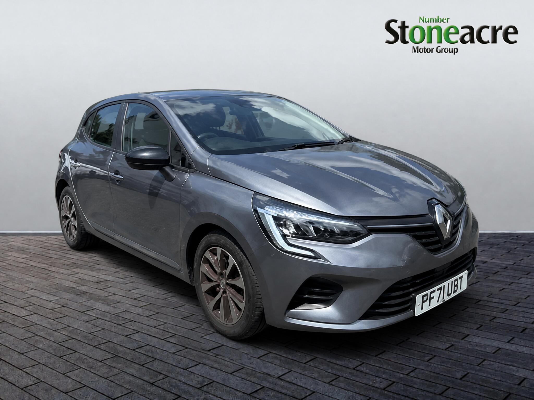 Main listing image - Renault Clio