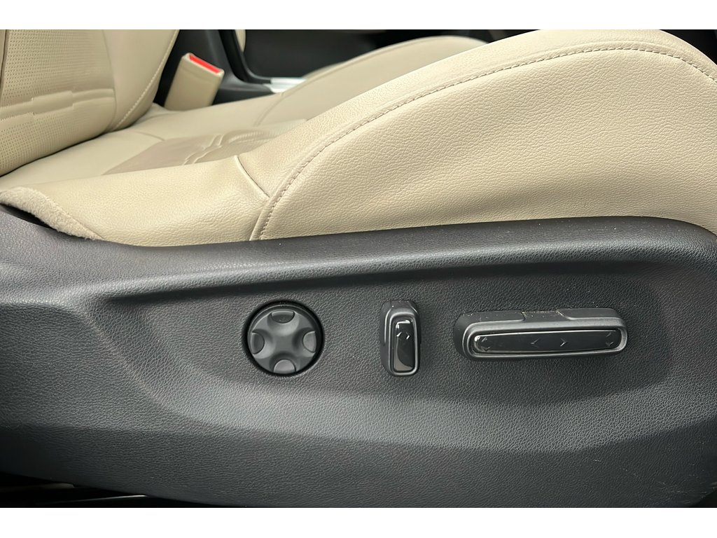 Main listing image - Honda CR-V
