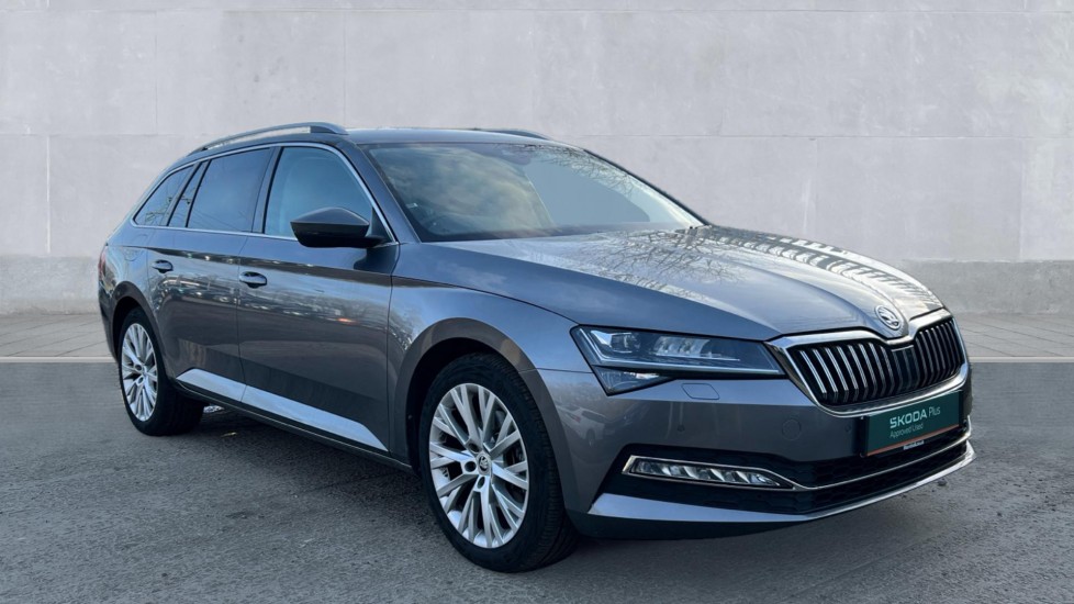 Main listing image - Skoda Superb Estate